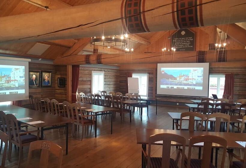 Angvik Gamle Handelssted   By Classic Norway Hotels