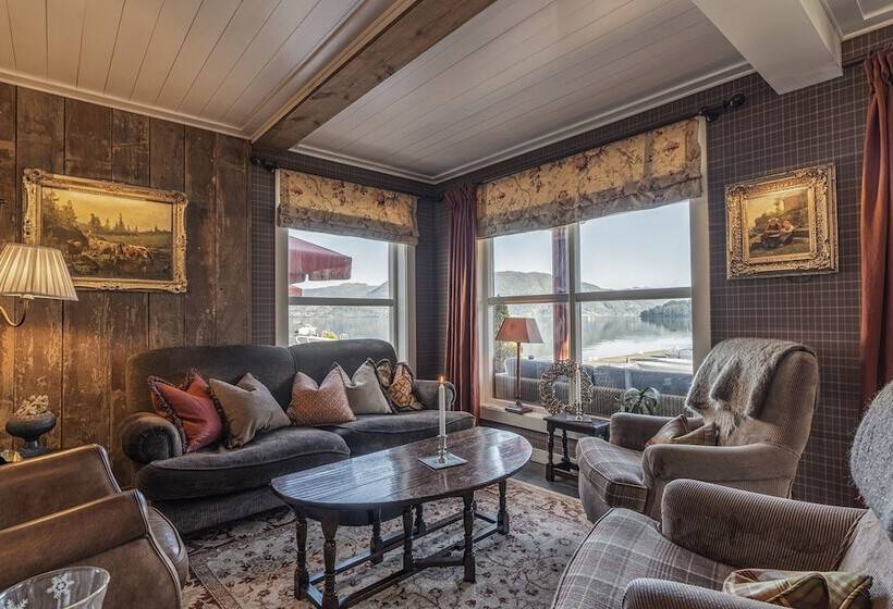 Angvik Gamle Handelssted   By Classic Norway Hotels