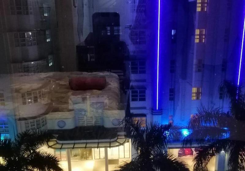 Henry S Newport Deluxe Condotel