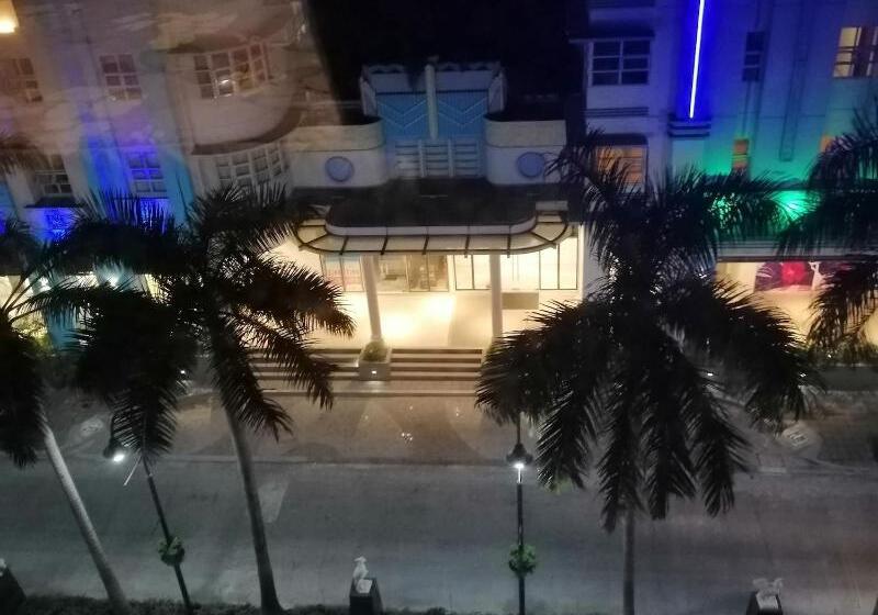 Henry S Newport Deluxe Condotel