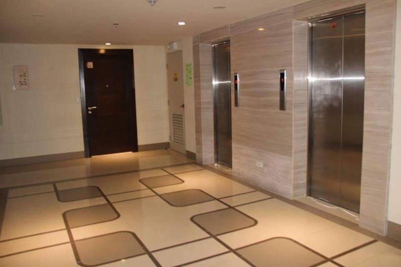 Henry S Newport Deluxe Condotel