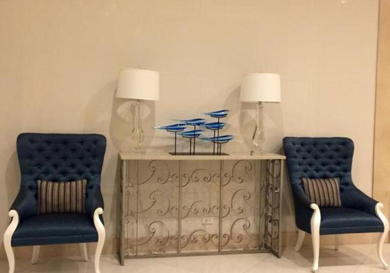 Henry S Newport Deluxe Condotel