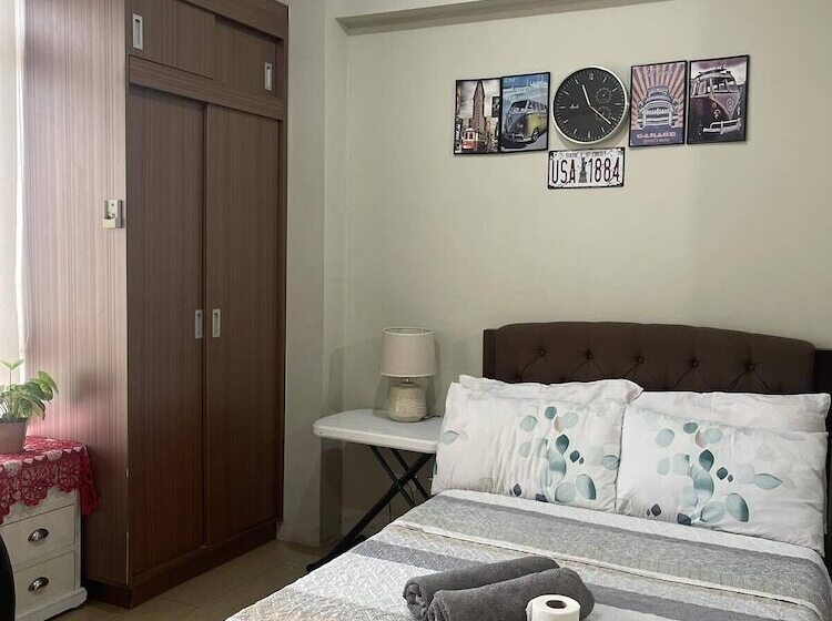 Henry S Newport Deluxe Condotel