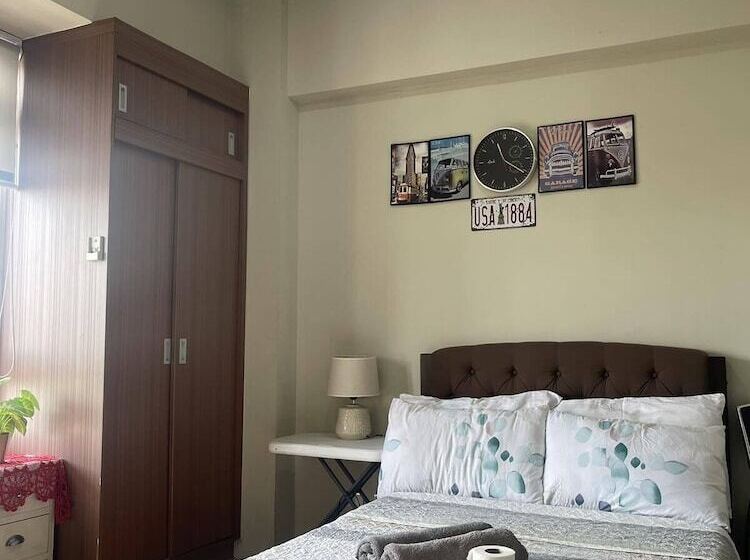 Henry S Newport Deluxe Condotel