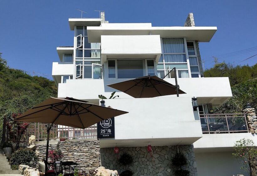 Отель 25 Degree Sea Boutique Homestay