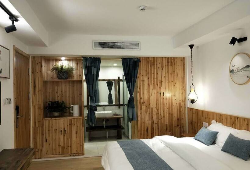 Отель 25 Degree Sea Boutique Homestay