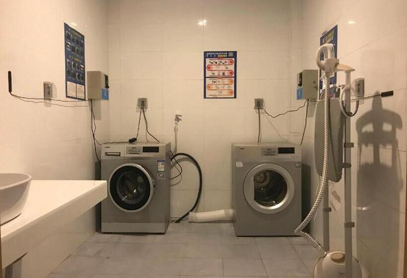 בית מלון כפרי 7 Days Premium Zibo Huantai Xinyu Building