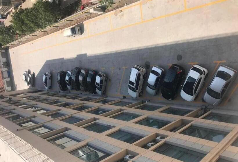 בית מלון כפרי 7 Days Premium Zibo Huantai Xinyu Building