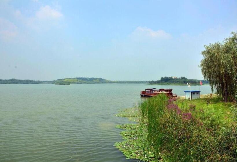 בית מלון כפרי 7 Days Premium Zibo Huantai Xinyu Building