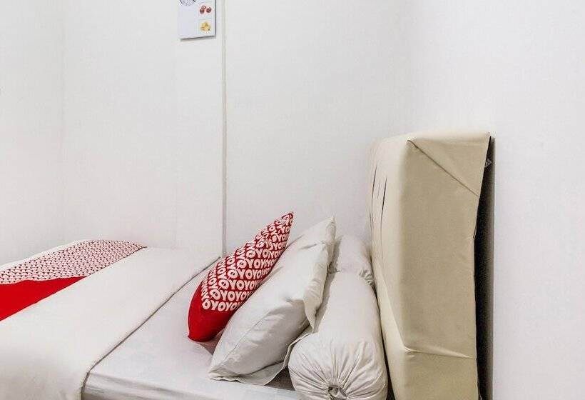 Отель Alex Hostel By Oyo Rooms