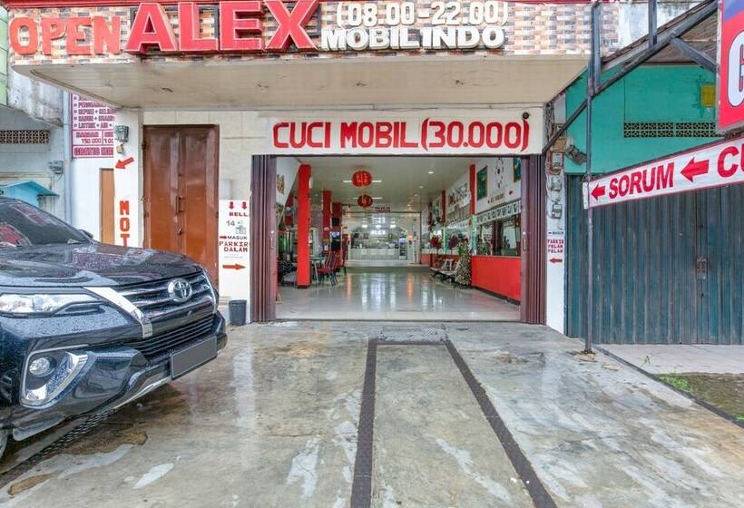 Отель Alex Hostel By Oyo Rooms