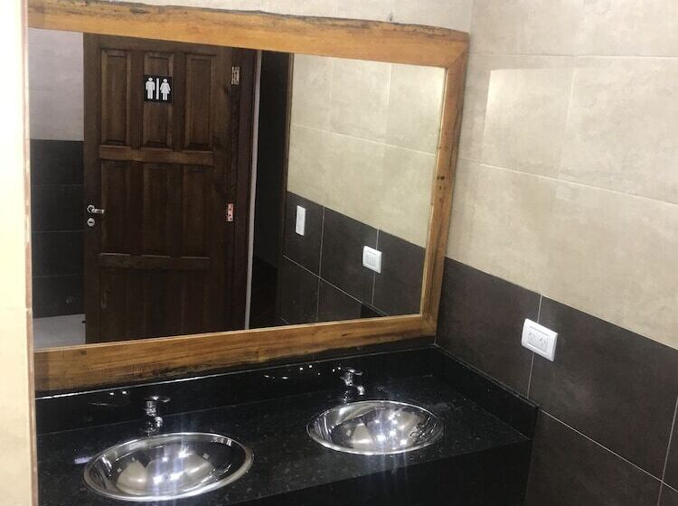 هتل Ambay Suites & Dorms