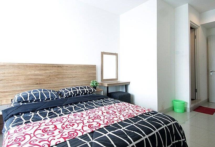 Отель Apartemen Grand Kamala Lagoon By Aparian