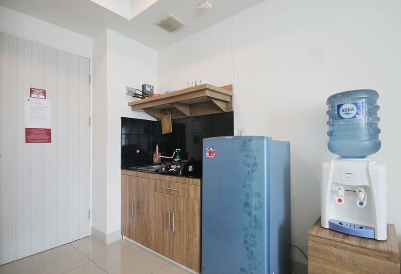 Отель Apartemen Grand Kamala Lagoon By Aparian