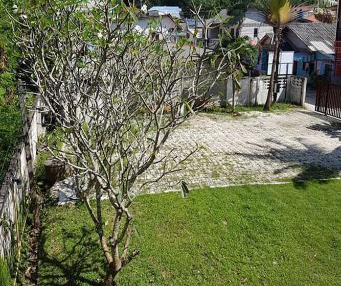 ホテル Baan Chai Lay Apartment