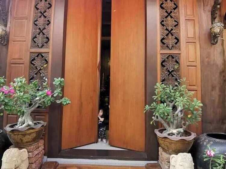 Отель Baanthep Antique Homestay