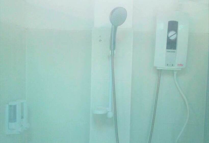 Отель Brick House Hostel Pai