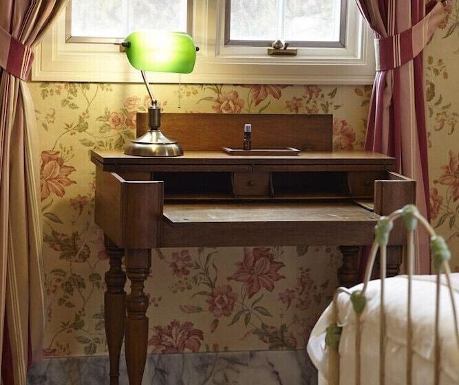 هتل Castle Of Hsuehyun