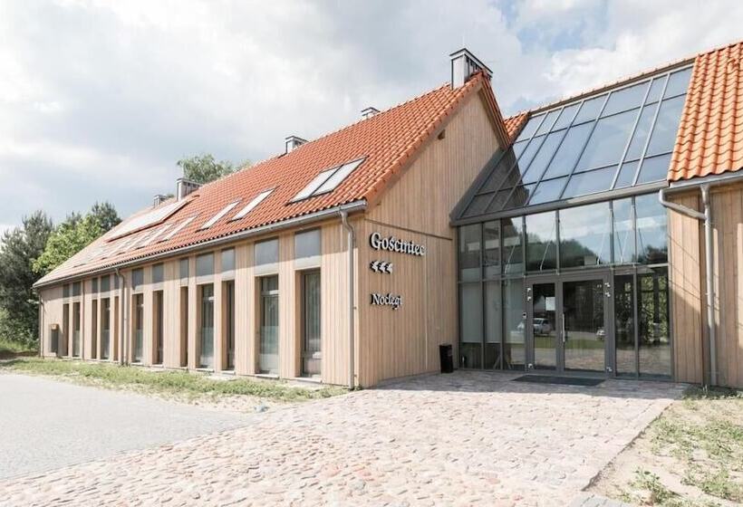 فندق Gościniec Folwark Nadawki