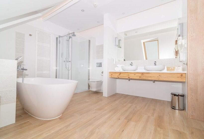 فندق Gościniec Folwark Nadawki