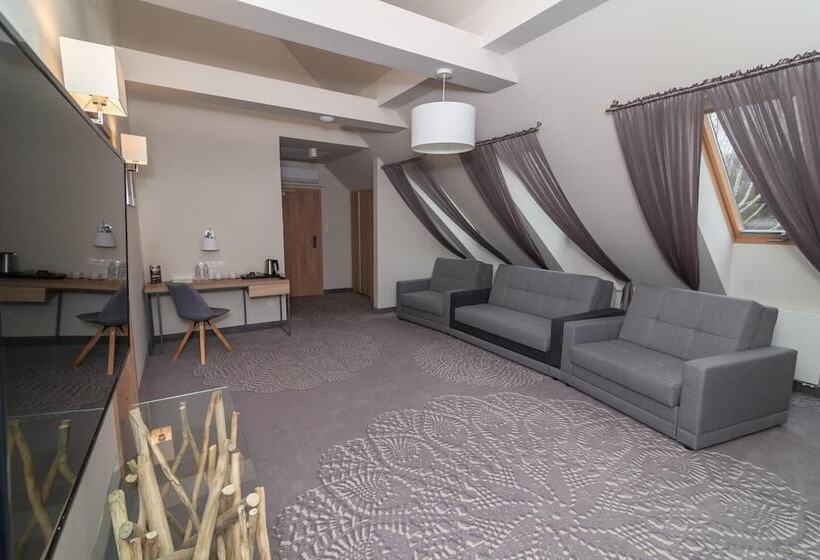 호텔 Gościniec Folwark Nadawki