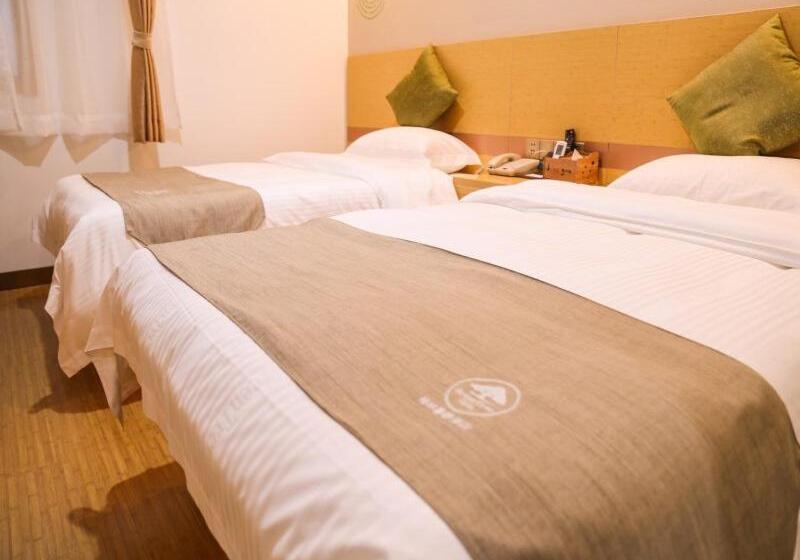 Отель Greentree Inn Nanjing Zhongshan Mausoleum Scenic Area Zhongling Street Subway Station Express