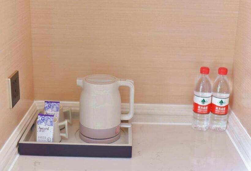 Lavande Hotel·gaomi Government