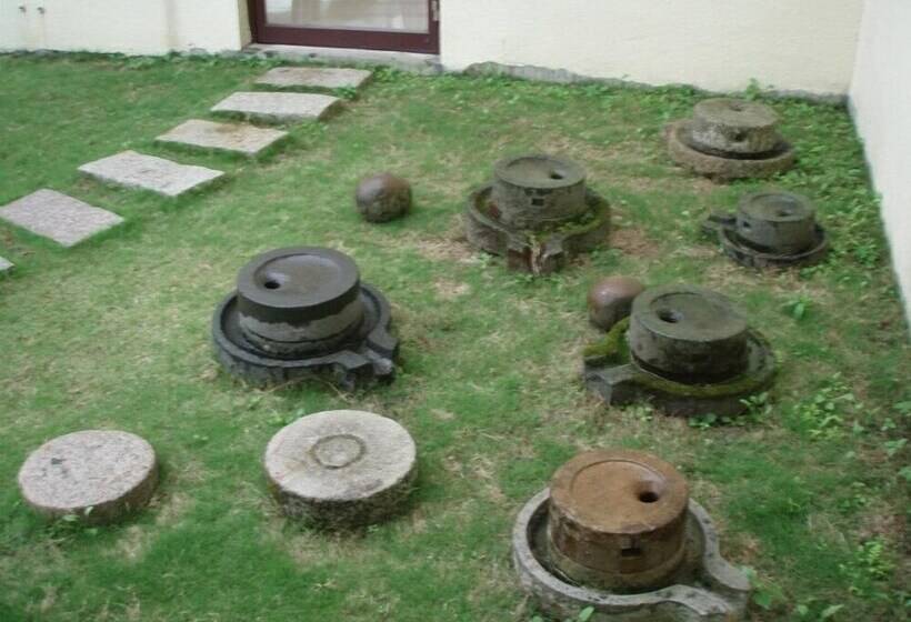 هتل Li Quan Hot Spring Resort