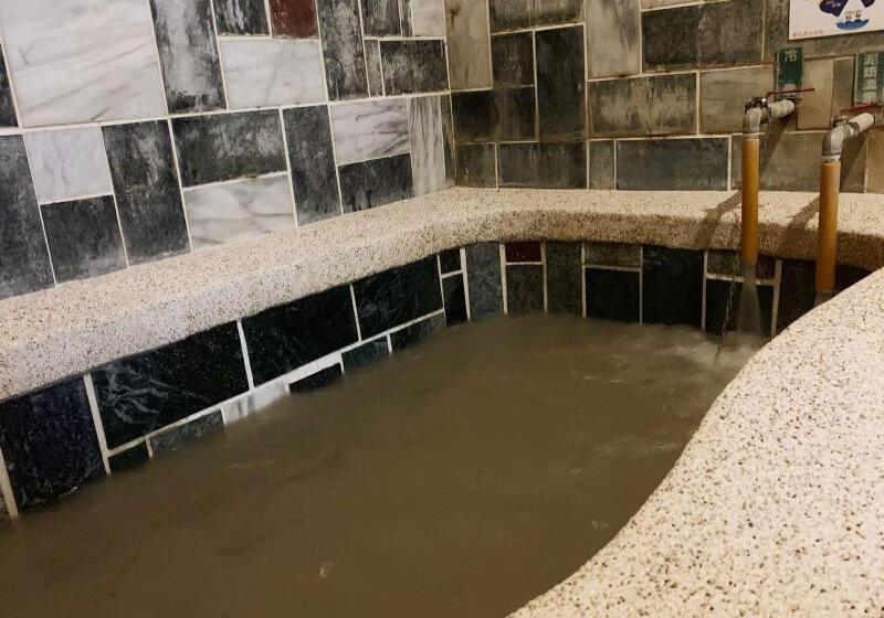 هتل Li Quan Hot Spring Resort