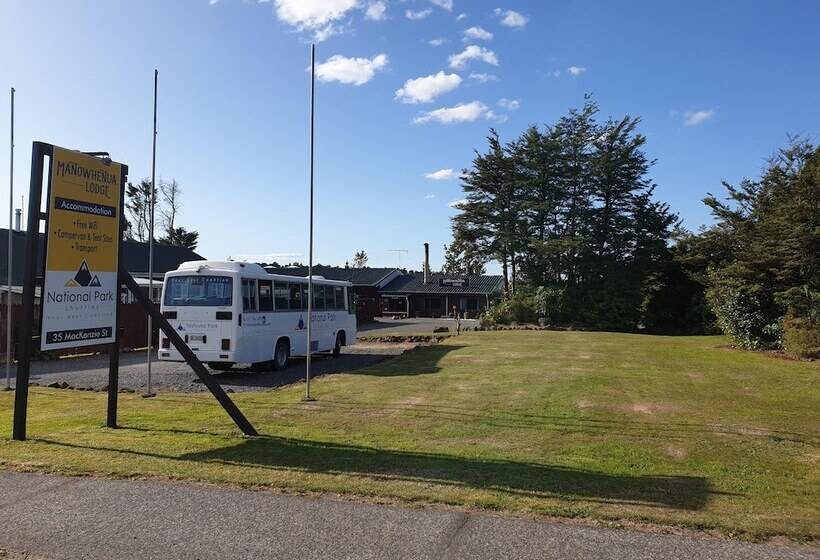 בית מלון כפרי Manowhenua Lodge   Hostel