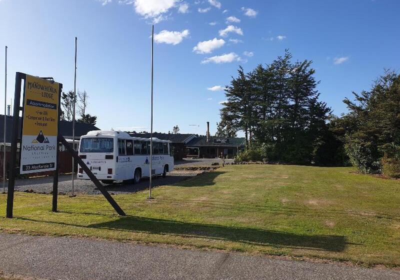 בית מלון כפרי Manowhenua Lodge   Hostel