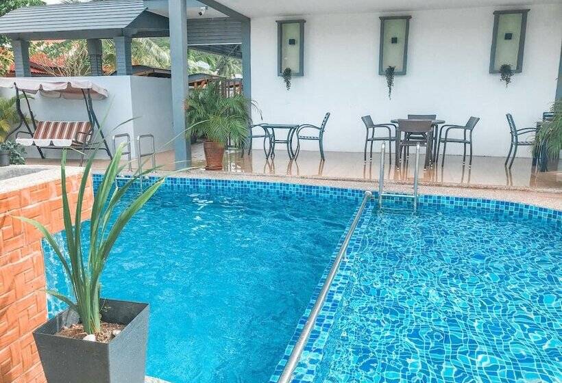 ホテル Norshah Village Resort