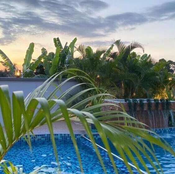 ホテル Norshah Village Resort