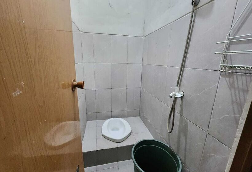 בית מלון כפרי Omah Pandhoek Family Syariah