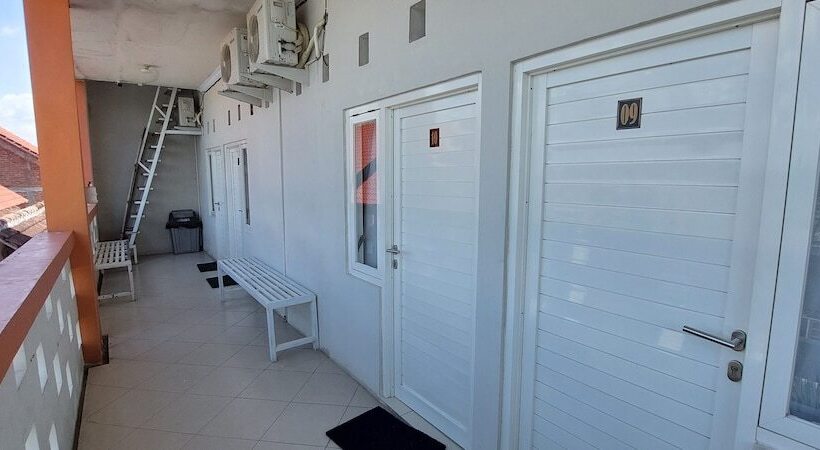 בית מלון כפרי Omah Pandhoek Family Syariah