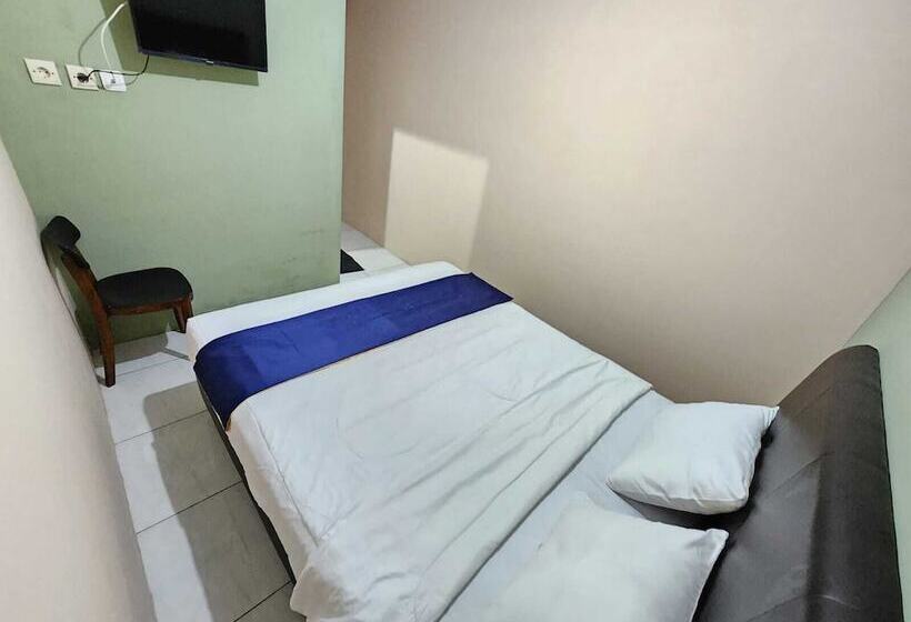 فندق Omah Pandhoek Family Syariah