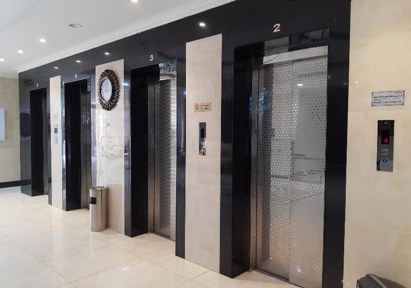 Отель Oyo 474 Alyousr Royal