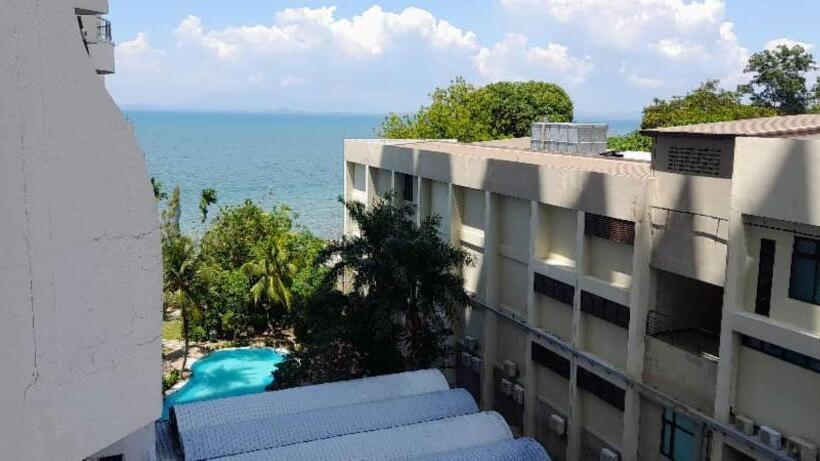 בית מלון כפרי Paradise By The Sea In Penang By Veron At Rainbow Paradise