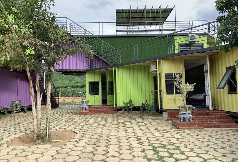 هتل Phong Nha Eco Mountain Farmstay