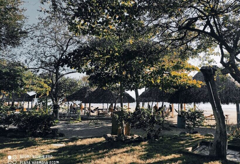 호텔 Playa Hermosa Ecolodge