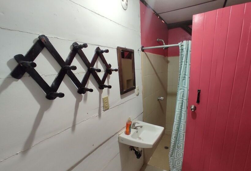 בית מלון כפרי Playa Hermosa Ecolodge