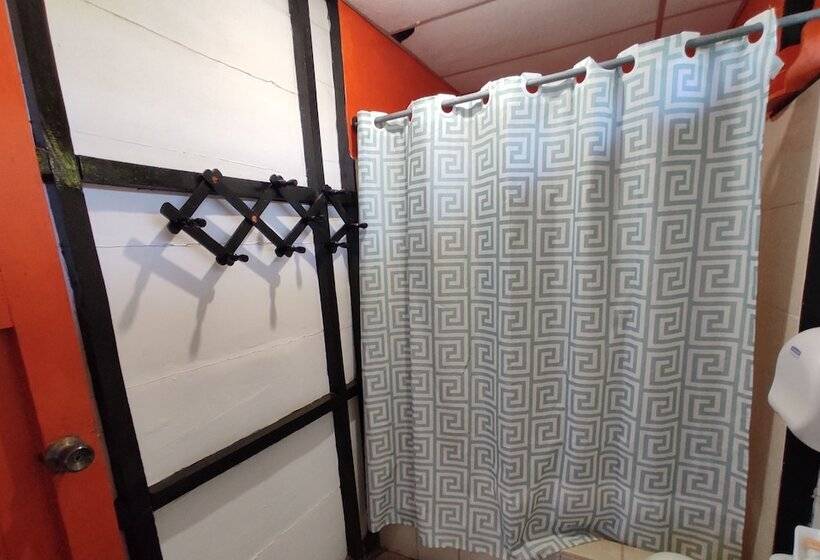 호텔 Playa Hermosa Ecolodge