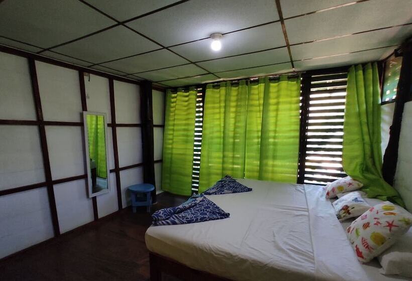 호텔 Playa Hermosa Ecolodge