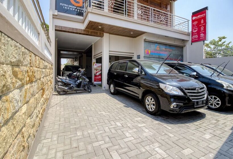 בית מלון כפרי Prime Adisucipto