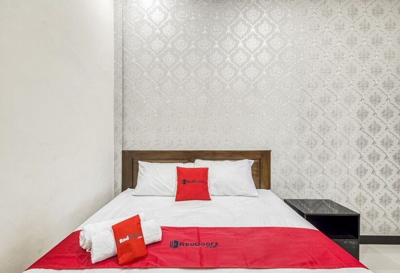 בית מלון כפרי Prime Adisucipto