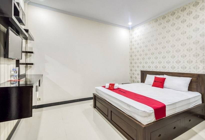 בית מלון כפרי Prime Adisucipto