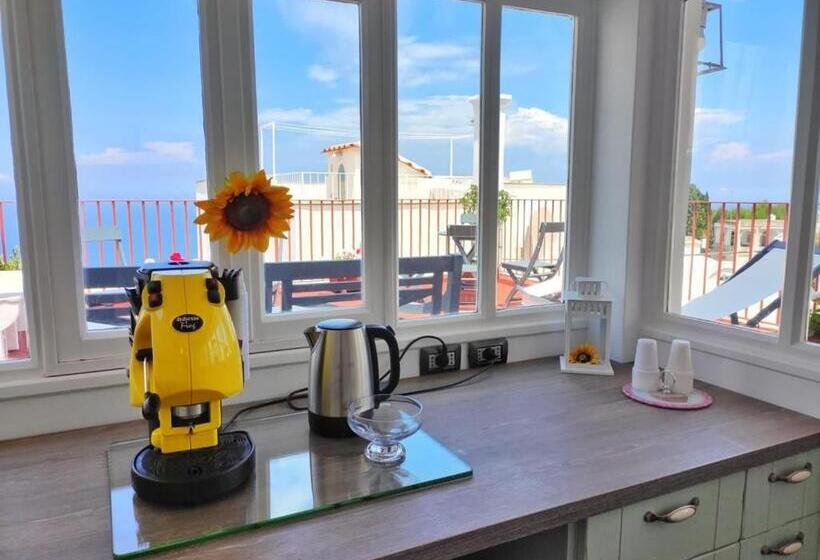 Отель R&d Rest And Dream Capri