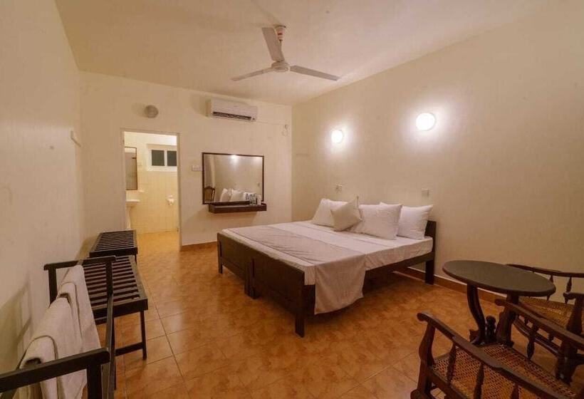 Hotel Shangrela Beach Resort By Ark