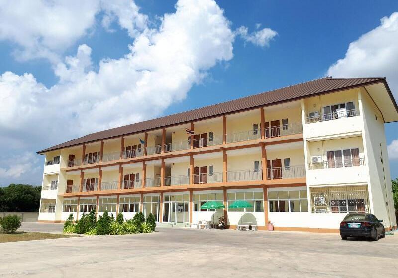فندق Wattana House Thayang Phetchaburi