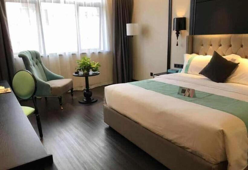 Xana Hotelle Nanjing Xinjiekou Daxinggong Metro Station